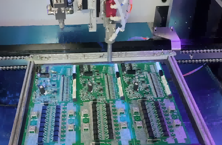 SMT加工廠中的三防漆注意事項(xiàng)簡(jiǎn)述 SMT加工廠中的三防漆注意事項(xiàng)簡(jiǎn)述